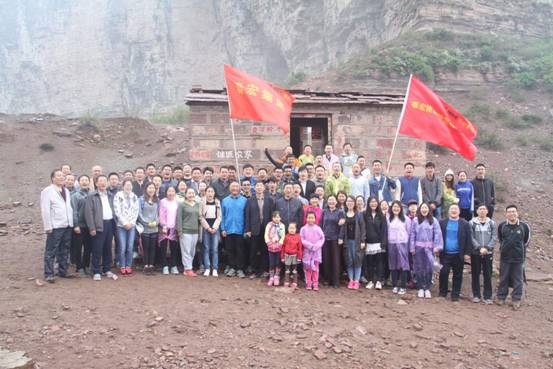 九游网页版成功举行军事素质拓展训练